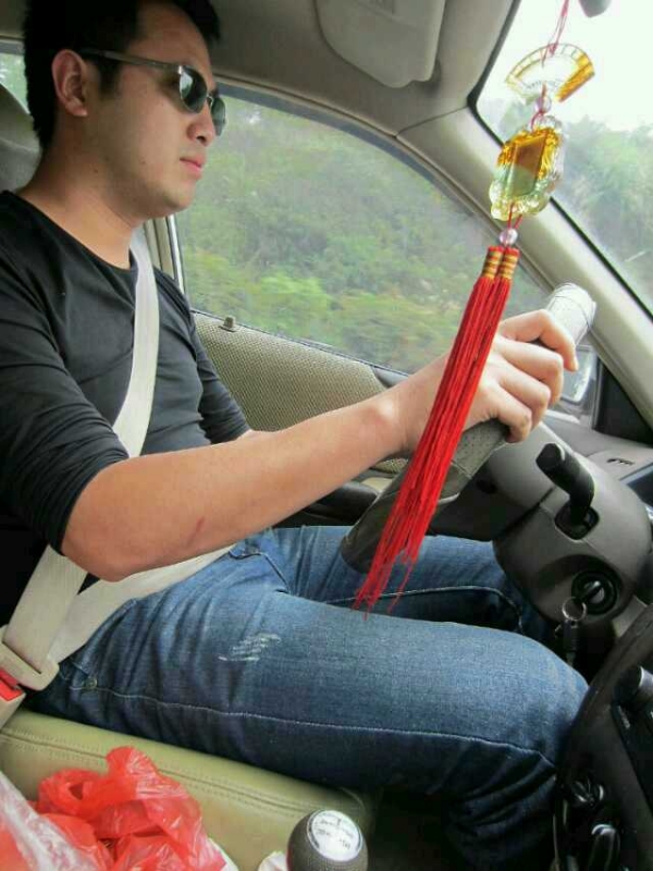 熊猫的第一张照片--广西闪婚服务中心