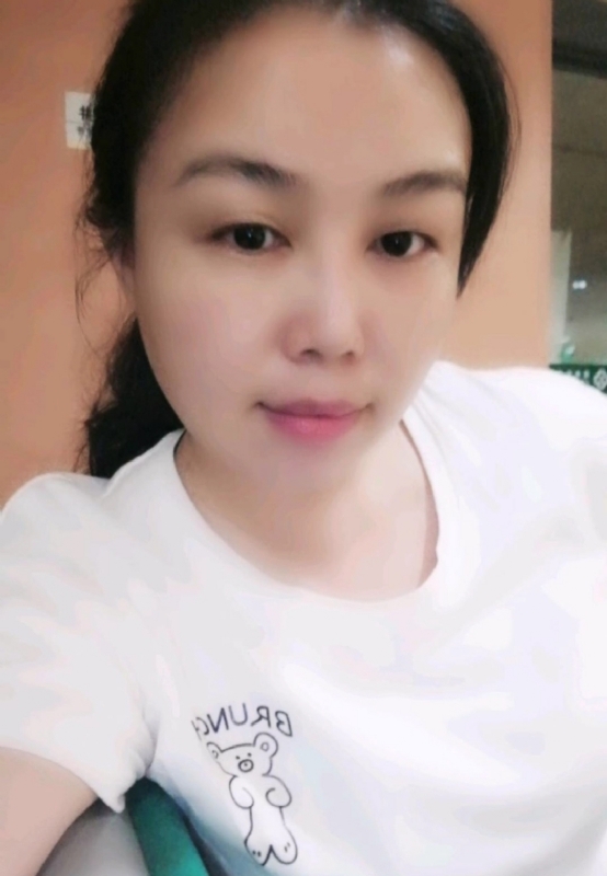 淡淡的云的第三张照片--广西闪婚服务中心