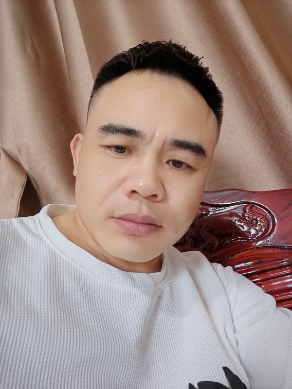 下一站的我的第一张照片--广西闪婚服务中心