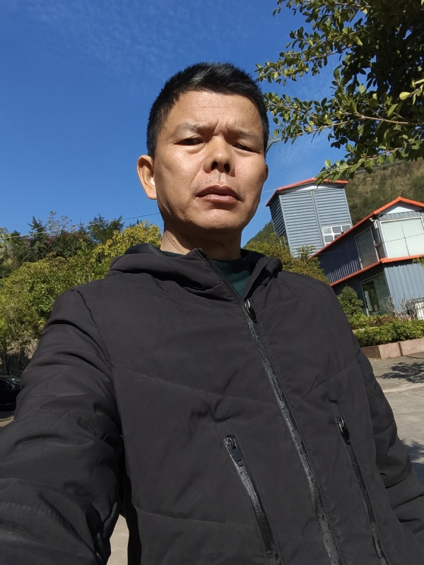 子午卯酉的第一张照片--广西闪婚服务中心